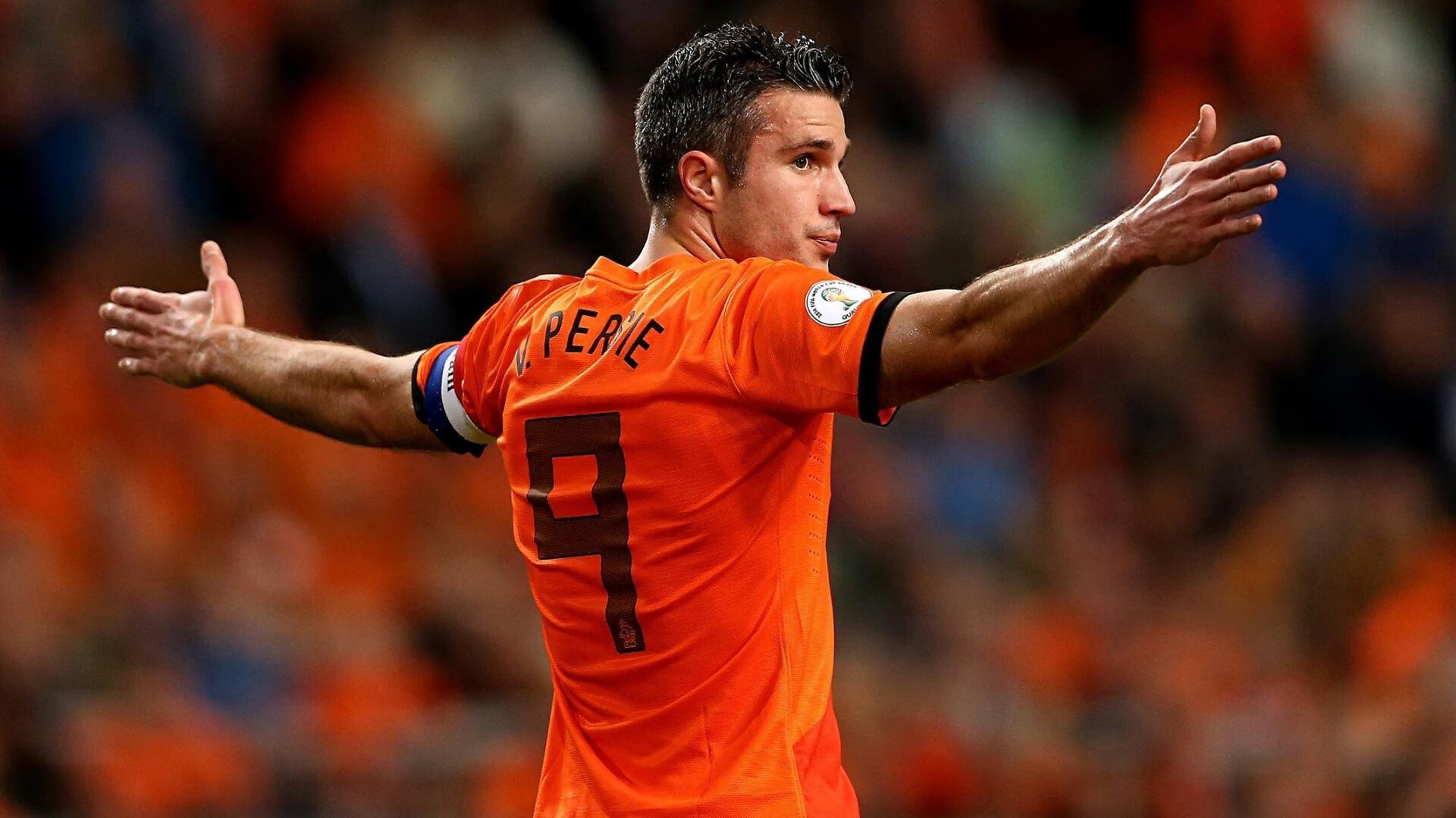 杜兰特重返赛场,险胜首场状态出色,老鹰观众沸腾!观众掌声雷动